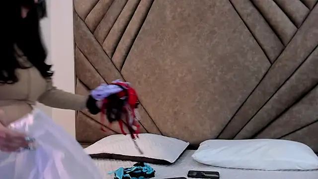 Snapshot of Mythical_Girll chatting on 09.23.25 Mythical Girll online show from 09.23.25