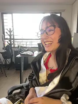 Snapshot of Mythical_Girll chatting on 09.27.25 Mythical Girll online show from 09.27.25