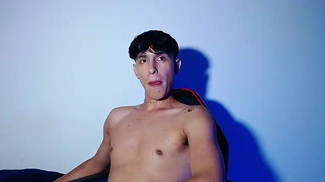 rowanbigboy23 online show from 11.15.25