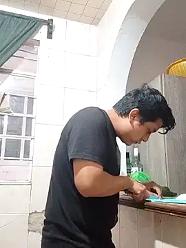 Snapshot of juan_penetreitor chatting on 10.03.25 juan penetreitor online show from 10.03.25