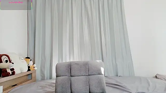 Snapshot of Anne_Anne_chan chatting on 09.27.25 Anne Anne chan online show from 09.27.25