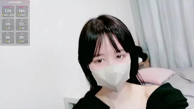 Snapshot of Anne_Anne_chan chatting on 10.08.25 Anne Anne chan online show from 10.08.25