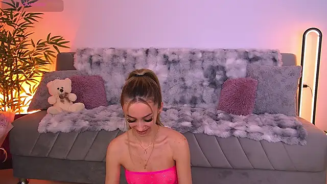 Snapshot of AmyKent_ chatting on 05.19.26 AmyKent online show from 05.19.26