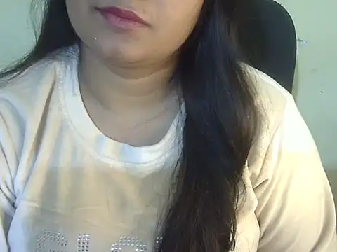 Snapshot of Aanya_Hazel chatting on 12.19.25 Aanya Hazel online show from 12.19.25