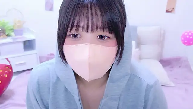 Hinata Sun online show from 05.11.26