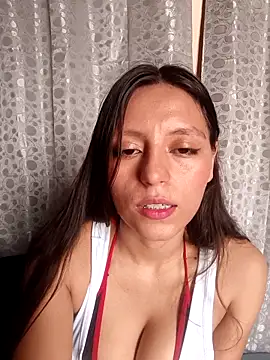 Snapshot of Lahila_ chatting on 09.16.25 Lahila online show from 09.16.25