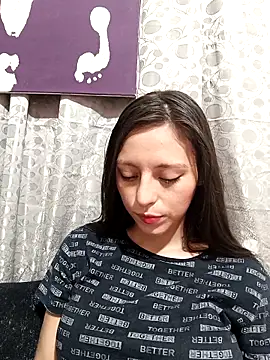 Snapshot of Lahila_ chatting on 10.21.25 Lahila online show from 10.21.25