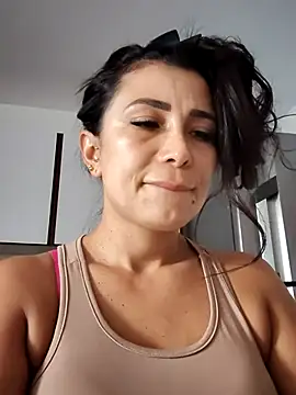 mia mancinii online show from 06.07.26