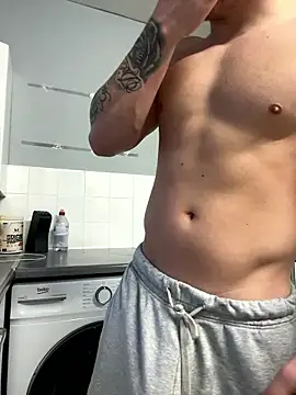 Snapshot of harleybarker chatting on 01.19.26 harleybarker online show from 01.19.26