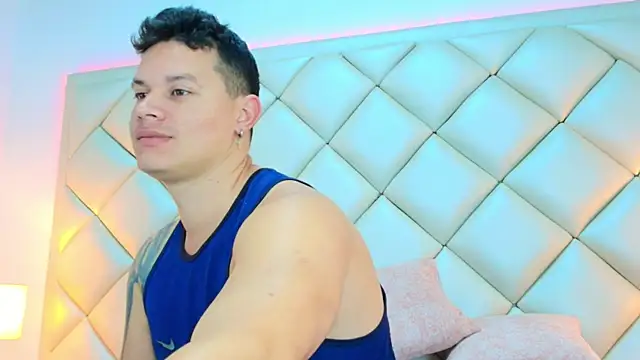 Snapshot of EclipseandFlame chatting on 10.08.25 EclipseandFlame online show from 10.08.25