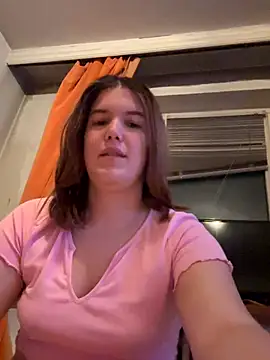 IssadoraaPink online show from 09.24.25