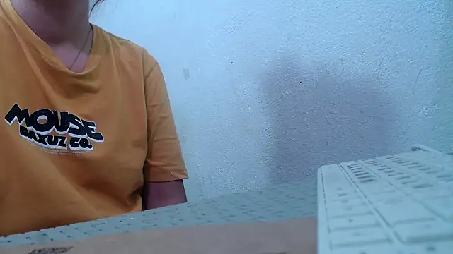 karamirror  online show from 10.22.25