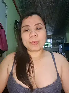 Snapshot of hotlyn45 chatting on 03.17.26 hotlyn45 online show from 03.17.26