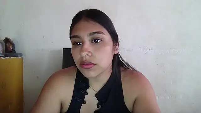 Snapshot of zairabreze chatting on 01.08.26 zairabreze online show from 01.08.26