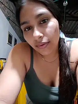 Snapshot of zairabreze chatting on 03.30.26 zairabreze online show from 03.30.26