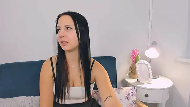 TaliaAdorable online show from 11.18.25