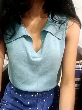 Daizy Shah online show from 10.29.25