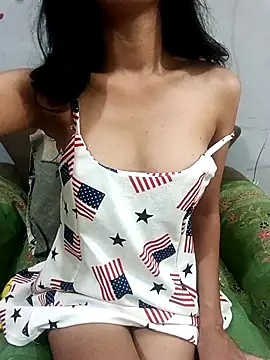 Daizy Shah online show from 04.18.26