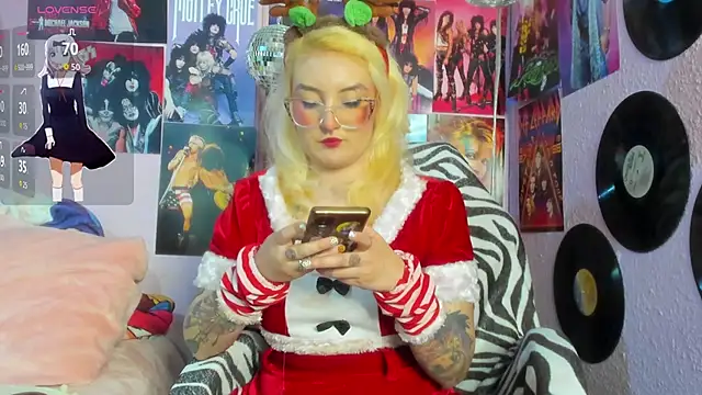 Avril Maria online show from 12.19.25