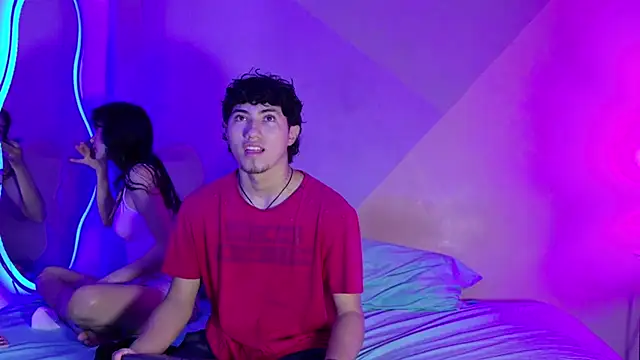 Snapshot of Laura_and_Kevin chatting on 09.26.25 Laura and Kevin online show from 09.26.25