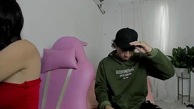 Snapshot of Laura_and_Kevin chatting on 01.14.26 Laura and Kevin online show from 01.14.26