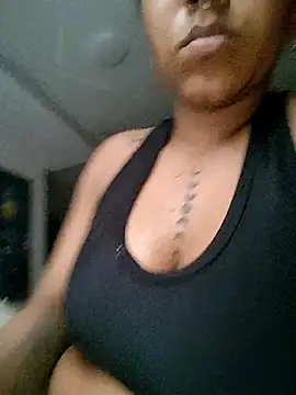 Snapshot of kdfoxxx chatting on 09.17.25 kdfoxxx online show from 09.17.25