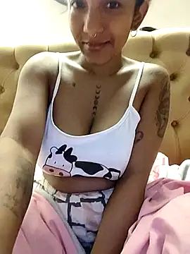 Snapshot of kdfoxxx chatting on 10.11.25 kdfoxxx online show from 10.11.25