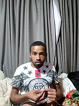 Snapshot of NBLHOTTBOYZ chatting on 10.26.25 NBLHOTTBOYZ online show from 10.26.25