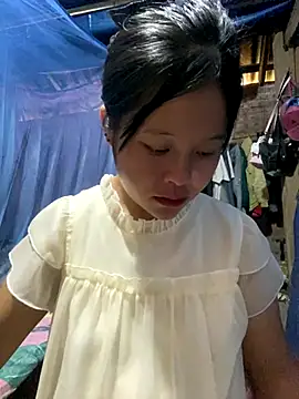 Snapshot of O_o_UwU_o_O chatting on 10.13.25 O o UwU o O online show from 10.13.25