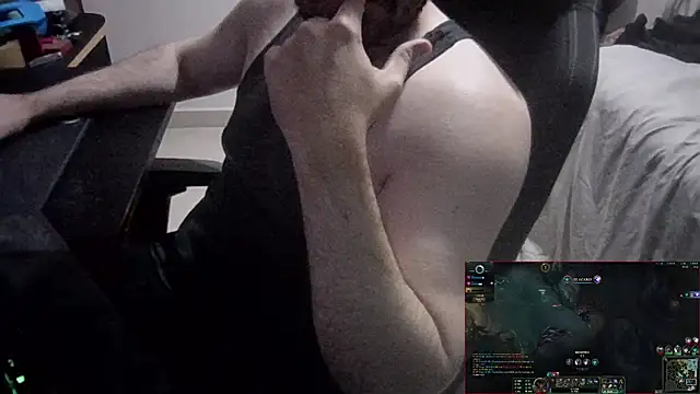 Snapshot of rivwork chatting on 11.07.25 rivwork online show from 11.07.25