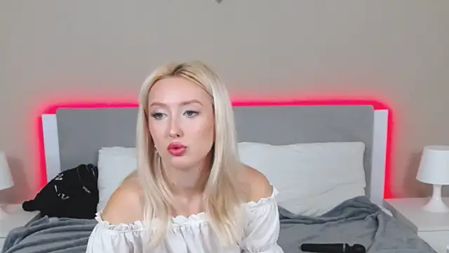 MarianeSun online show from 09.09.25