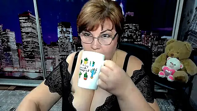 Bela Lana  online show from 11.27.25