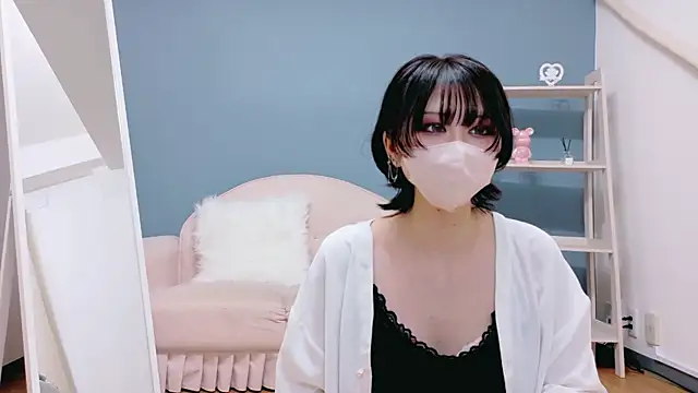 Mio-Mio o o online show from 10.17.25