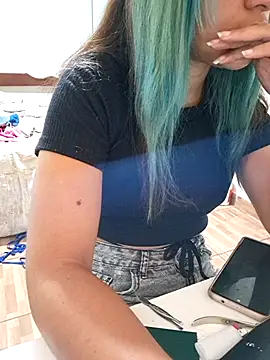 euahotmarii20 online show from 10.15.25