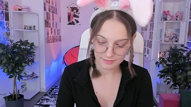 Snapshot of JenniferKiim chatting on 11.01.25 JenniferKiim online show from 11.01.25