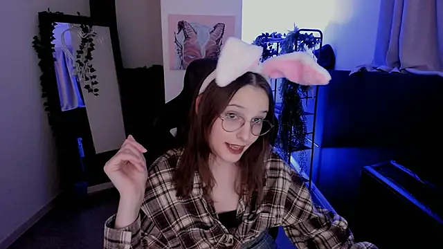 Snapshot of JenniferKiim chatting on 11.11.25 JenniferKiim online show from 11.11.25