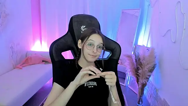 Snapshot of JenniferKiim chatting on 01.05.26 JenniferKiim online show from 01.05.26