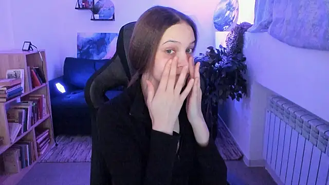 Snapshot of JenniferKiim chatting on 02.28.26 JenniferKiim online show from 02.28.26