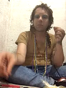 allie-1 online show from 10.20.25