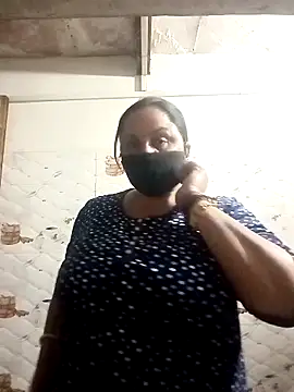 Rakhi sawant143 online show from 12.01.25