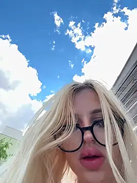 Snapshot of Steffi_Snowbunny chatting on 07.11.26 Steffi Snowbunny online show from 07.11.26