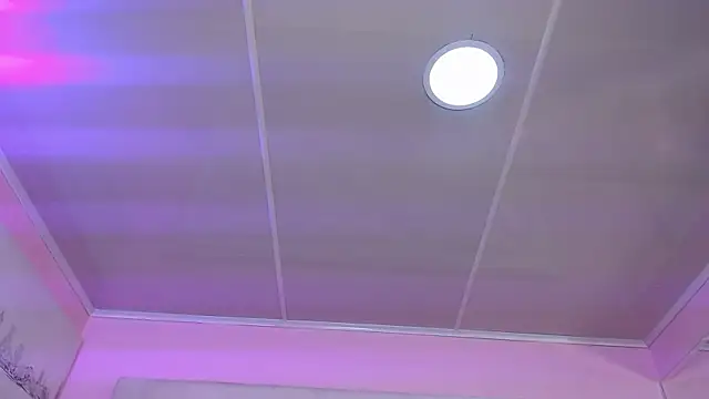 Miaa Smithh   online show from 11.14.25