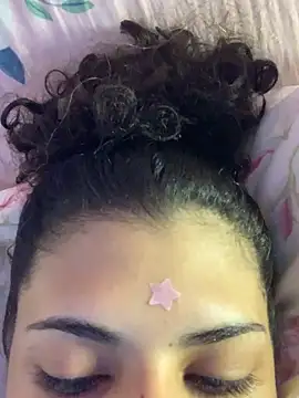 Snapshot of luluzinhax chatting on 02.15.26 luluzinhax online show from 02.15.26