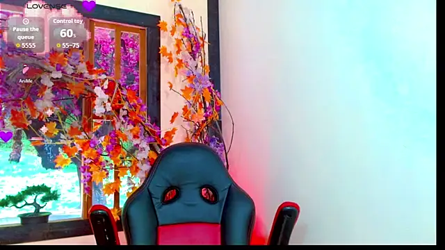 Cristal Villael online show from 11.04.25