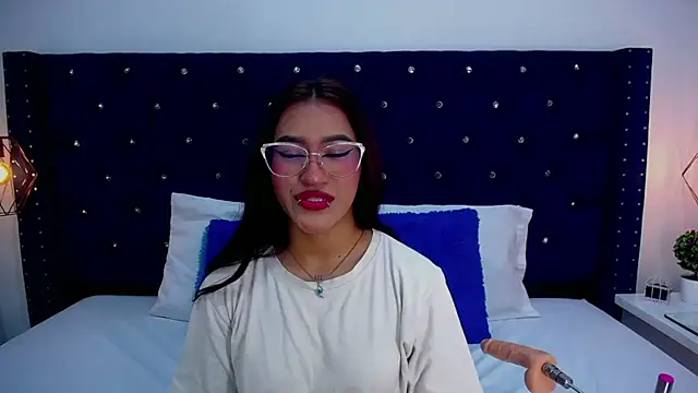 miss aris online show from 11.12.25