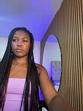 Snapshot of eliza_eup chatting on 06.18.26 eliza eup online show from 06.18.26
