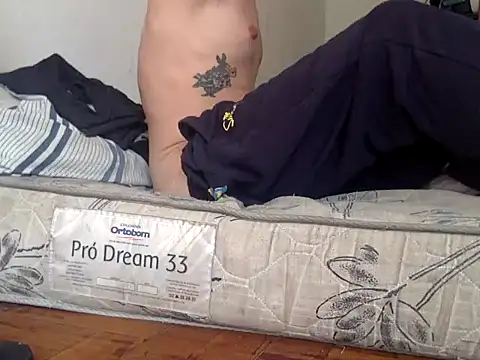 Snapshot of chrisalmeid_ chatting on 09.17.25 chrisalmeid online show from 09.17.25