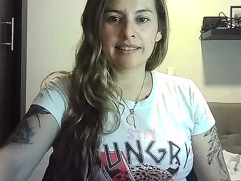 Snapshot of Valery__Rouse_ chatting on 04.30.26 Valery Rouse online show from 04.30.26