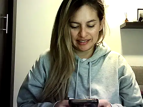 Snapshot of Valery__Rouse_ chatting on 05.29.26 Valery Rouse online show from 05.29.26