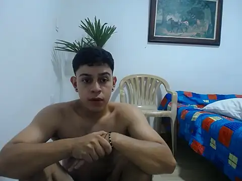 Snapshot of Young_handsome chatting on 09.09.25 Young handsome online show from 09.09.25